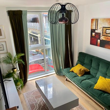 Luxury Urban Tranquility At B1 Appartement Birmingham Buitenkant foto