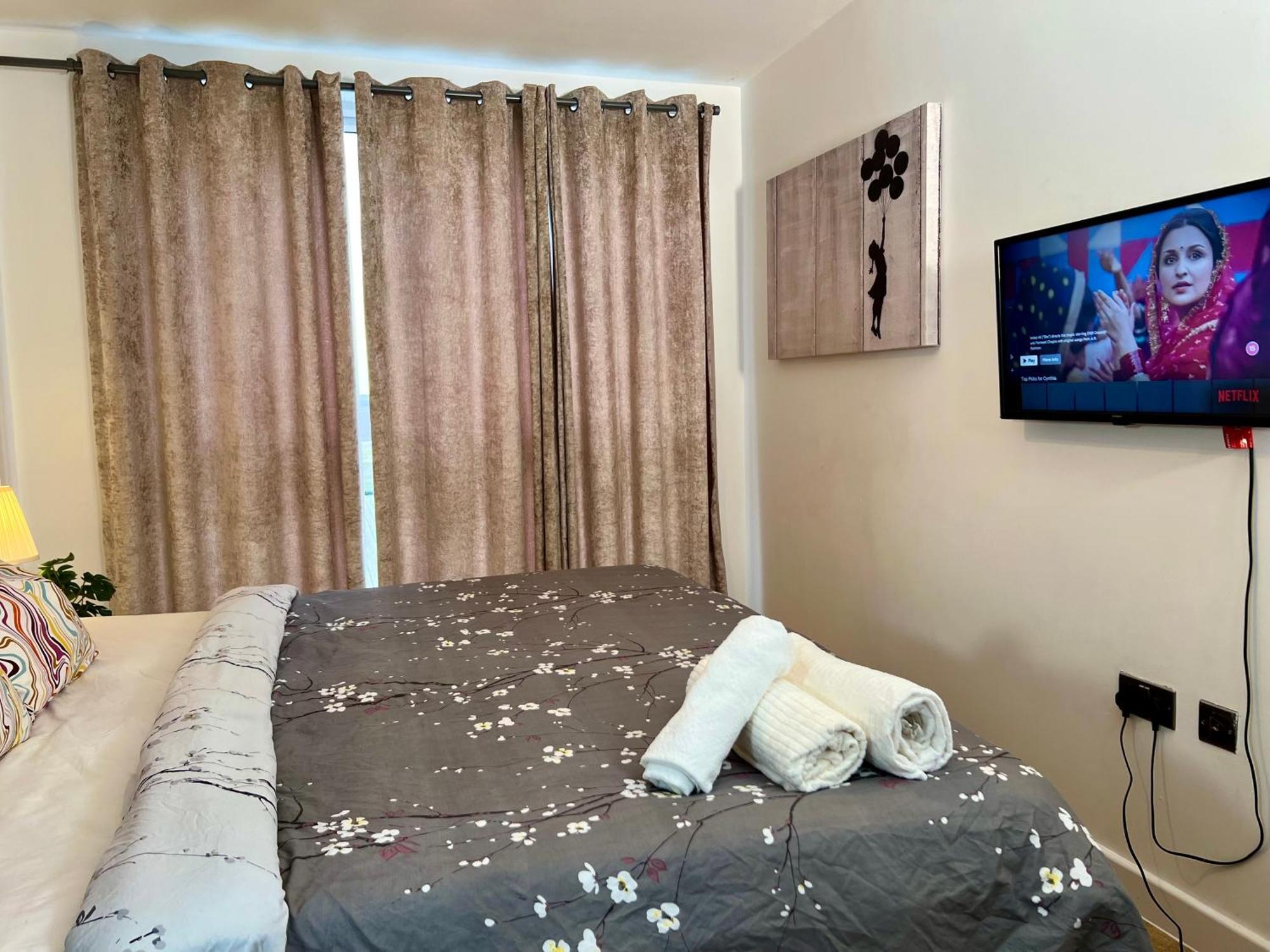 Luxury Urban Tranquility At B1 Appartement Birmingham Buitenkant foto