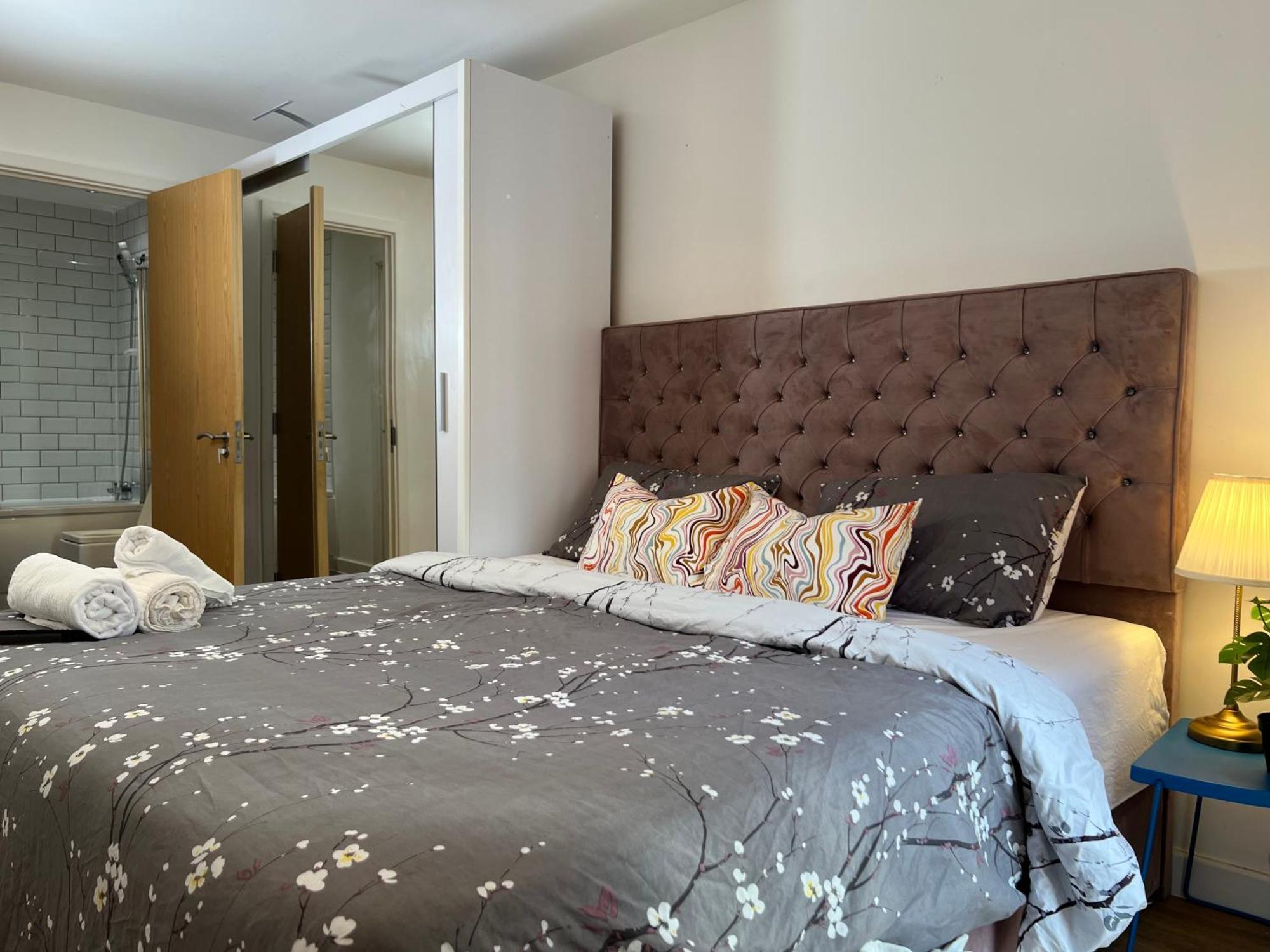 Luxury Urban Tranquility At B1 Appartement Birmingham Buitenkant foto